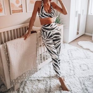 Fabletics | Ultra HighWaisted PureLuxe 7/8 Spinner Legginsg